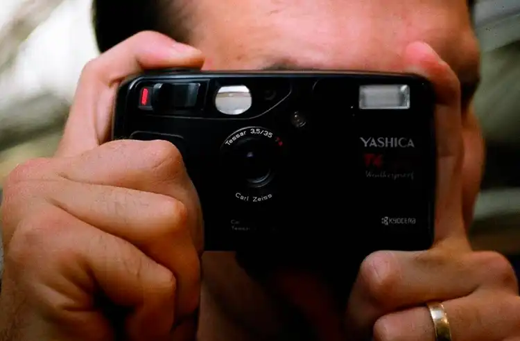 Advantages of Point-and-Shoot Cameras