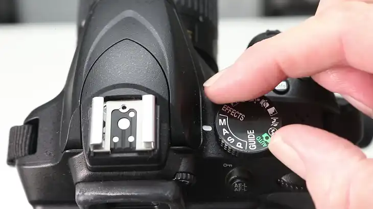 How Do I Change the F-Stop on My Nikon